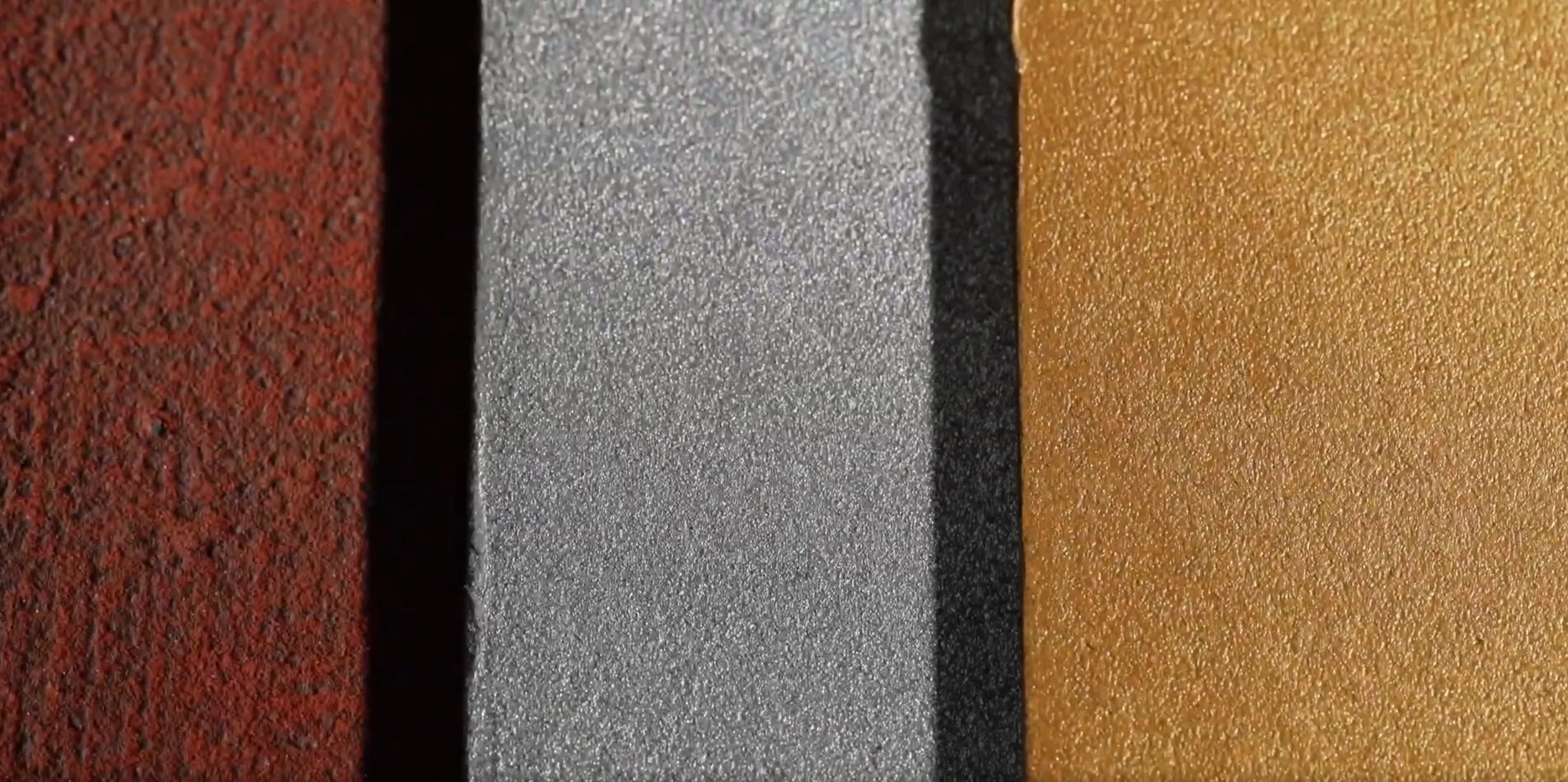 Dettaglio di finiture a effetto metallico della linea Valtexture